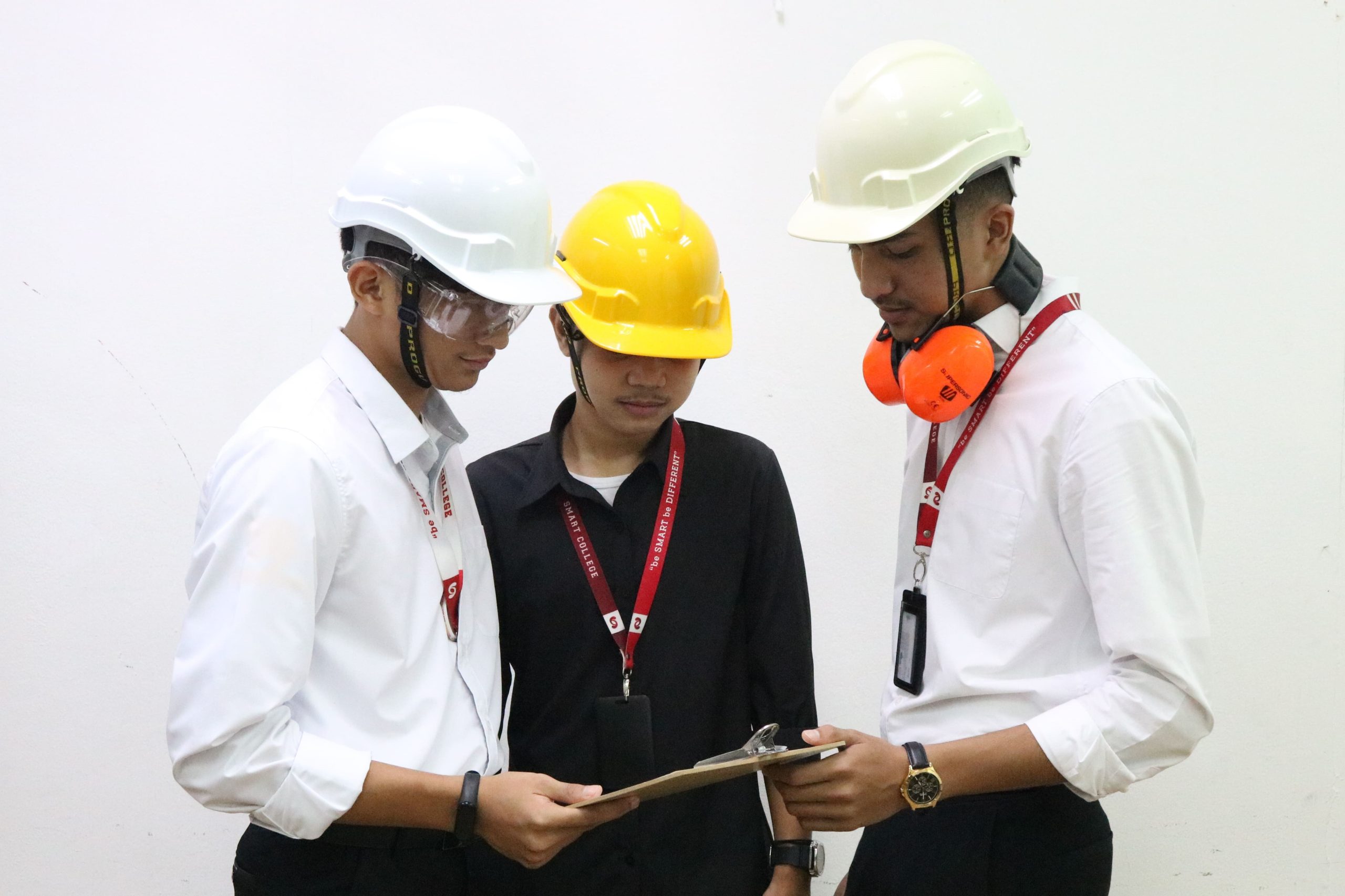 SMART College Malaysia | Be Smart Be Different