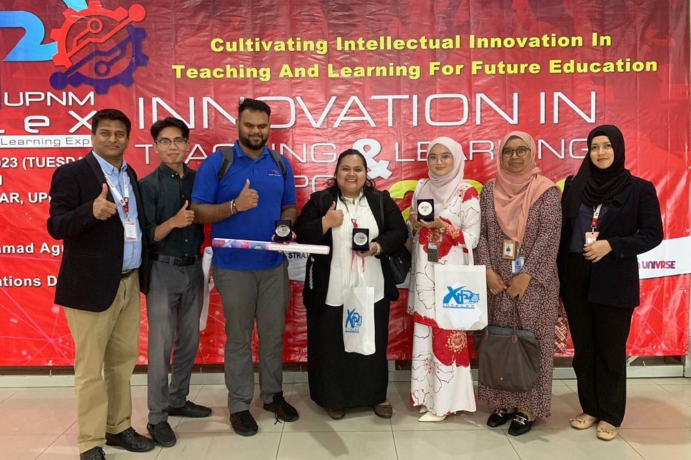 UPNM Innovation Competition: Participated in 3 Categories Winning Silver Medal 1 UPNM Innovation Competition: Participated in 3 Categories Winning Silver Medal